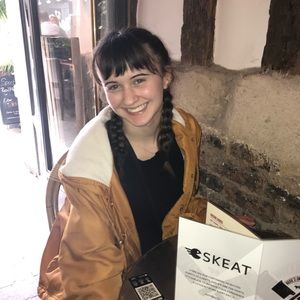 Meet your Posher, Abby